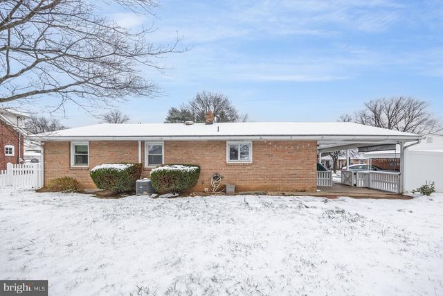 7 OAKWOOD CIR, Camp Hill, PA 17011