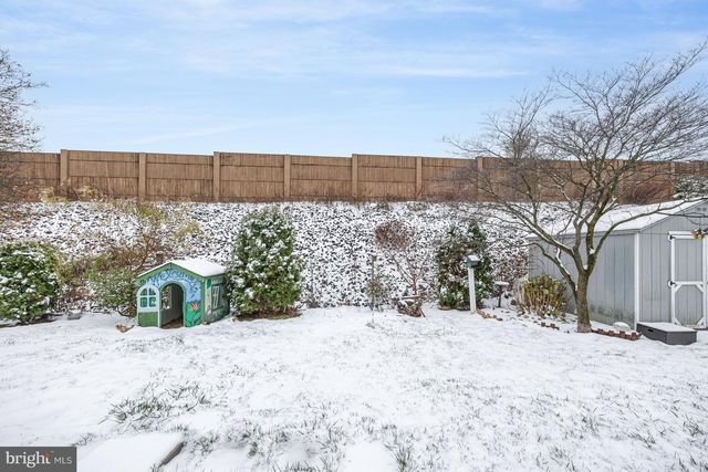 7 OAKWOOD CIR, Camp Hill, PA 17011