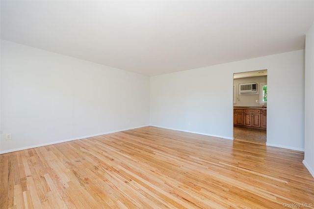 1139 Waverly Avenue, Farmingville, NY 11738