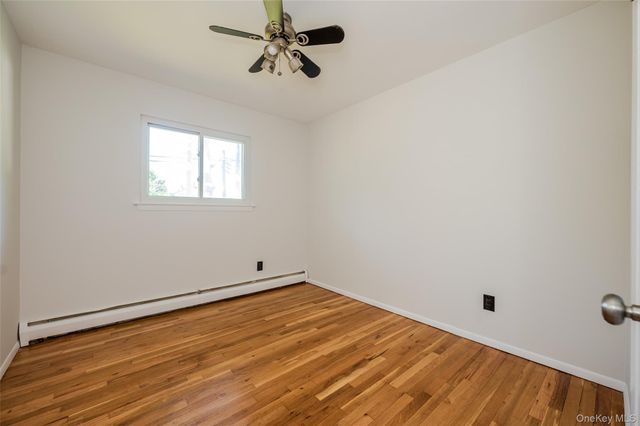 1139 Waverly Avenue, Farmingville, NY 11738