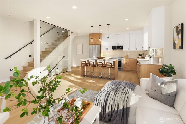 5718 14th Avenue NW, Seattle, WA 98107