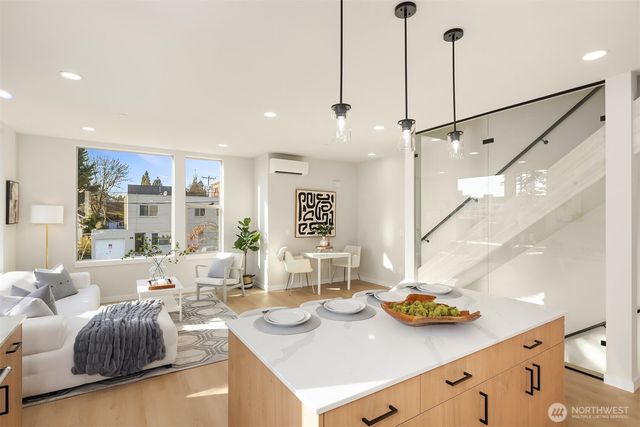 5718 14th Avenue NW, Seattle, WA 98107