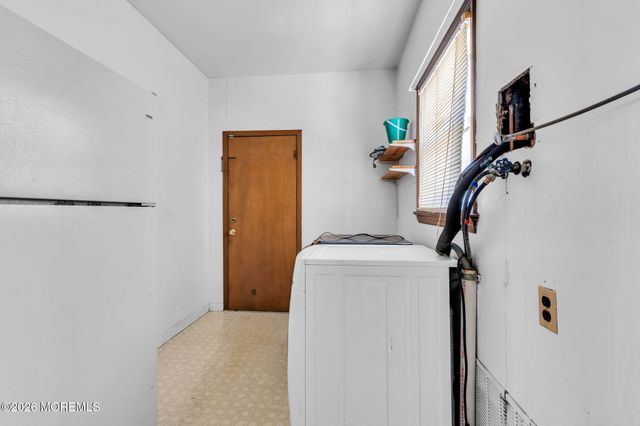 42 Sugar Maple Lane, Tinton Falls, NJ 07724