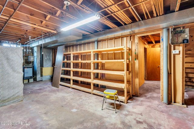 42 Sugar Maple Lane, Tinton Falls, NJ 07724