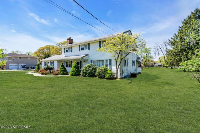 42 Sugar Maple Lane, Tinton Falls, NJ 07724