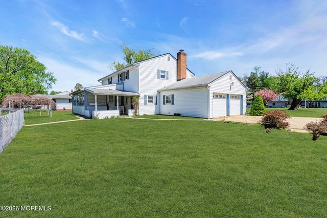 42 Sugar Maple Lane, Tinton Falls, NJ 07724