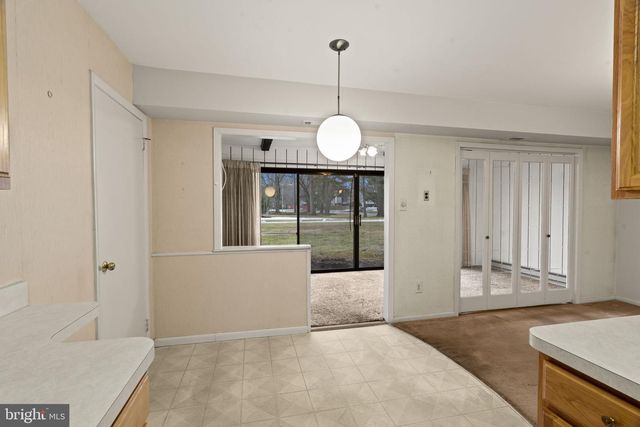 16 E BLUEBELL LN, Mount Laurel, NJ 08054