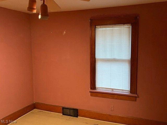 345 Wabash Avenue S, Brewster, OH 44613