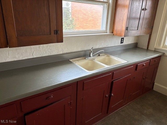 345 Wabash Avenue S, Brewster, OH 44613