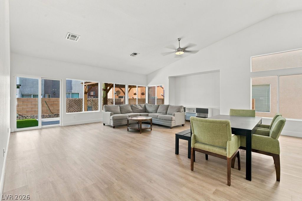 9174 Weeping Hollow Avenue, Las Vegas, NV 89178 — photo 4