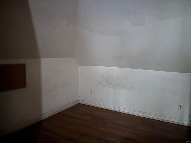 925 W Powers Street, Muncie, IN 47303