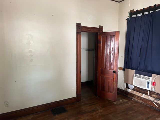 925 W Powers Street, Muncie, IN 47303