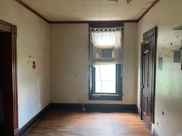 925 W Powers Street, Muncie, IN 47303