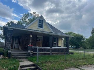925 W Powers Street, Muncie, IN 47303