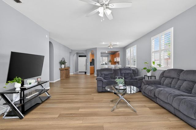 10340 Pebble Run Ln, Stockton, CA 95209