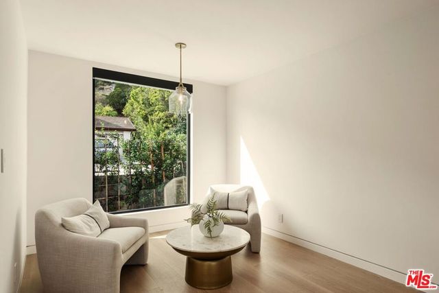 2422 Apollo Drive, Los Angeles, CA 90046