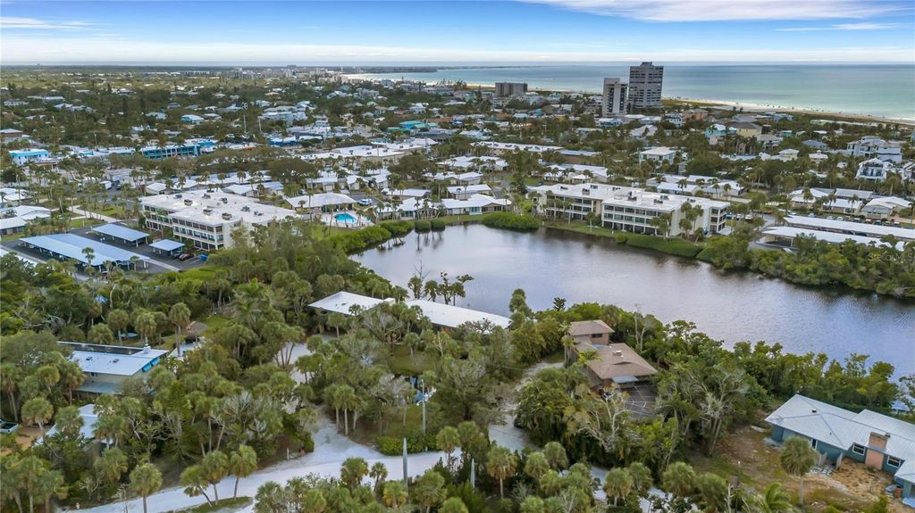 Image 11 of property listing at 62 SANDY HOOK ROAD S, Sarasota, FL 34242