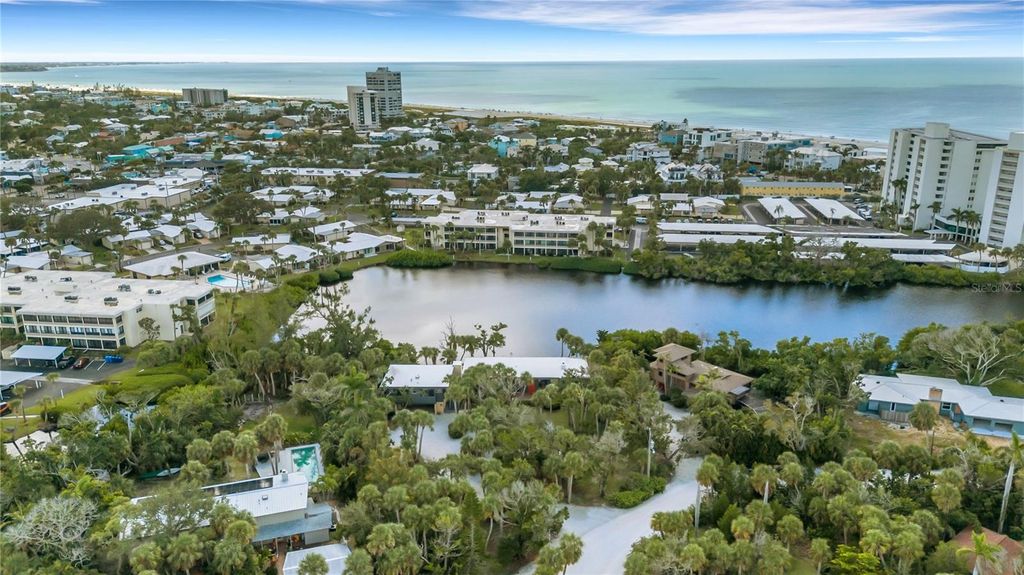 Image 12 of property listing at 62 SANDY HOOK ROAD S, Sarasota, FL 34242