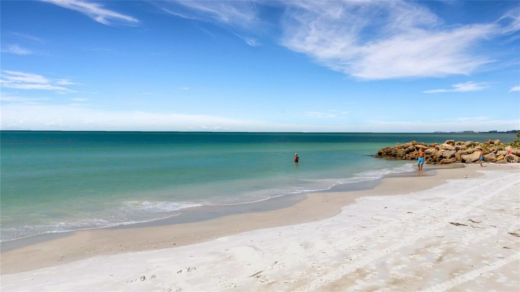 Image 3 of property listing at 62 SANDY HOOK ROAD S, Sarasota, FL 34242