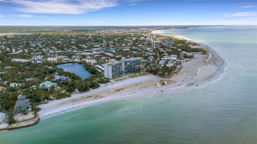 Image 6 of property listing at 62 SANDY HOOK ROAD S, Sarasota, FL 34242