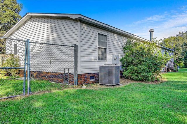 425 Knotty Pine Circle, Salisbury, NC 28146