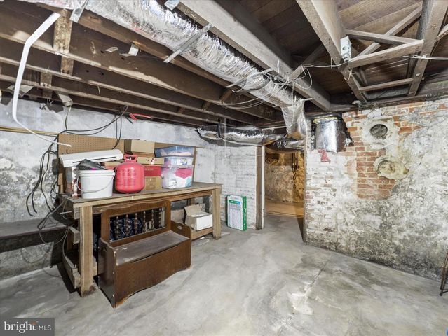 206 W NORTH ST, Waynesboro, PA 17268