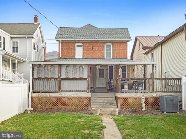 206 W NORTH ST, Waynesboro, PA 17268
