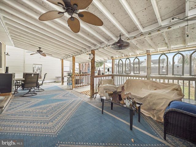 206 W NORTH ST, Waynesboro, PA 17268