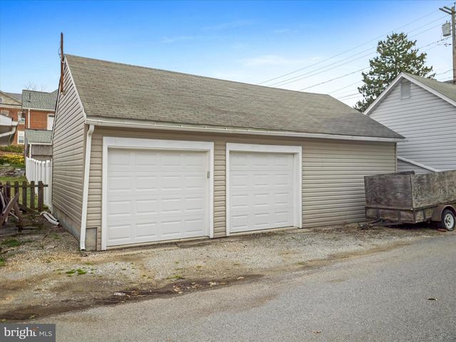 206 W NORTH ST, Waynesboro, PA 17268