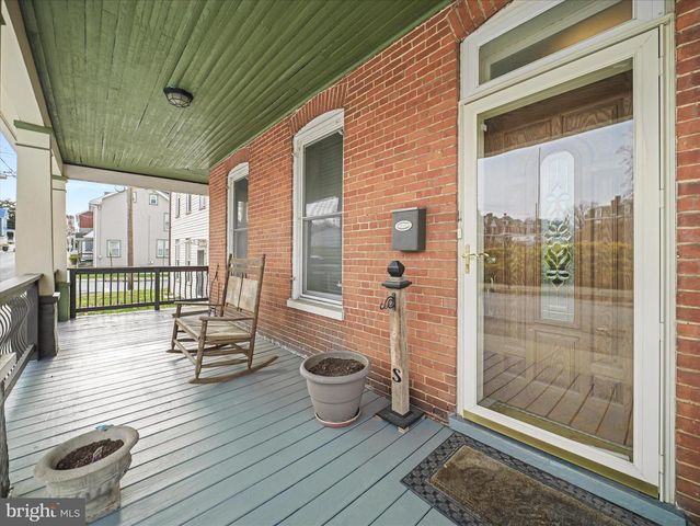 206 W NORTH ST, Waynesboro, PA 17268