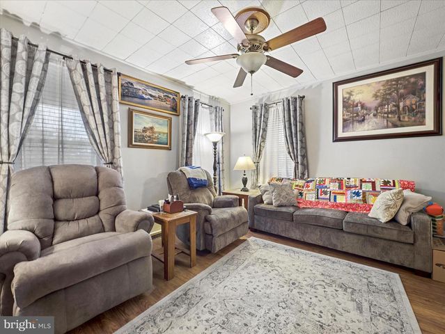 206 W NORTH ST, Waynesboro, PA 17268