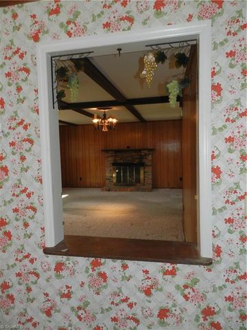 2500 Argonne Boulevard, Greensboro, NC 27407