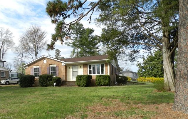 2500 Argonne Boulevard, Greensboro, NC 27407