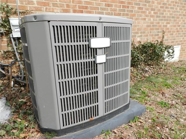 2500 Argonne Boulevard, Greensboro, NC 27407