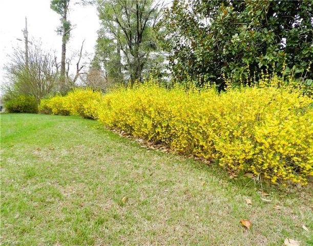 2500 Argonne Boulevard, Greensboro, NC 27407