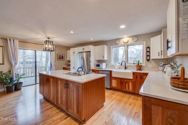 2113 Sheffield Street, Kingsport, TN 37660