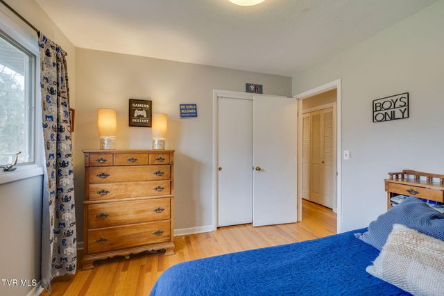 2113 Sheffield Street, Kingsport, TN 37660