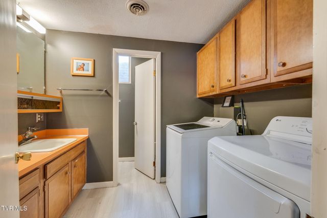 2113 Sheffield Street, Kingsport, TN 37660