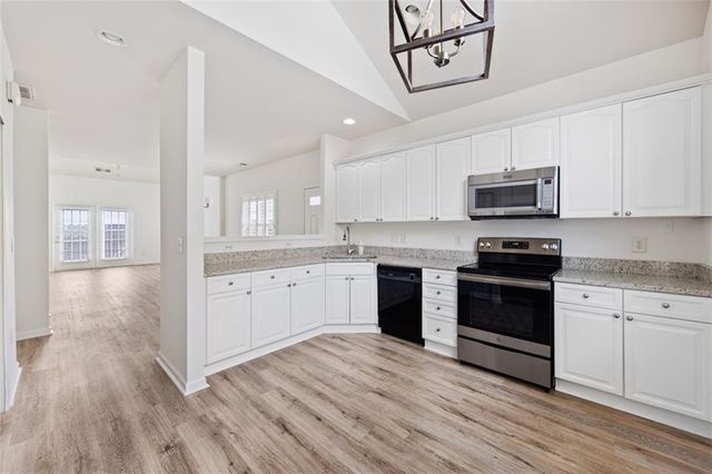 2024 Hoods Fort Circle NW 19, Kennesaw, GA 30144