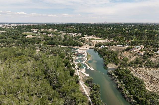 3 Meadow Valley Blvd, Pueblo, CO 81003