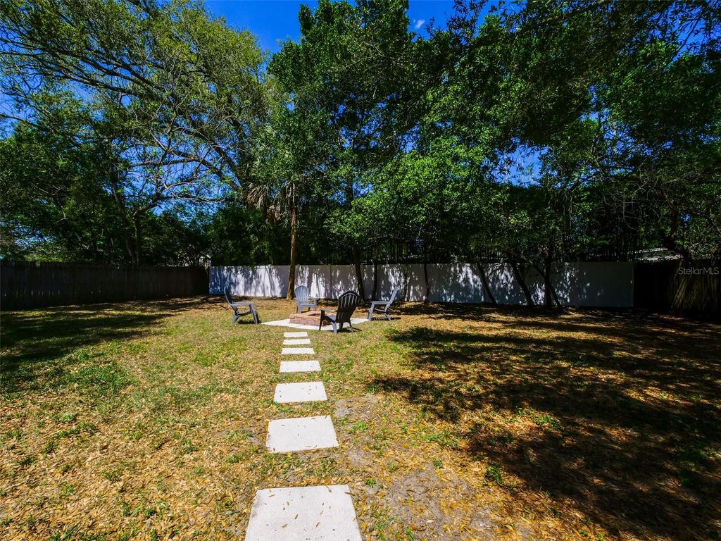 Image 18 of property listing at 3505 CORRINE DRIVE, Orlando, FL 32803