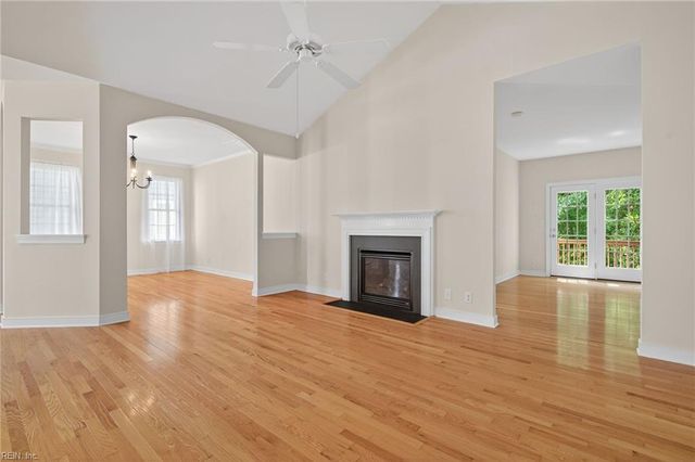 509 Shaindel DR, Williamsburg, VA 23185