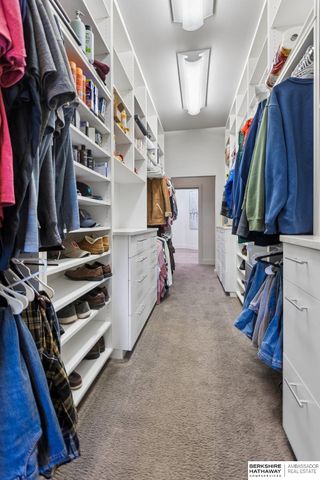 19510 Camden Avenue, Elkhorn, NE 68022