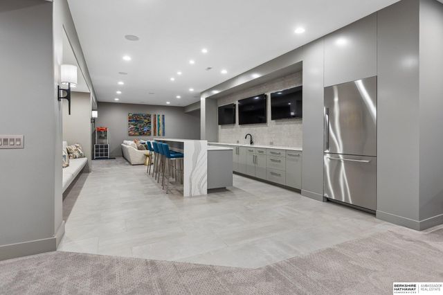 19510 Camden Avenue, Elkhorn, NE 68022