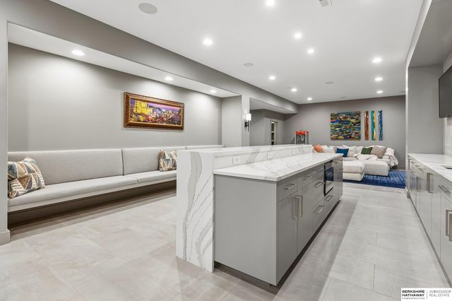 19510 Camden Avenue, Elkhorn, NE 68022