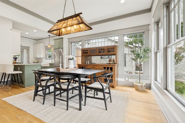 701 Dumont Street, Dallas, TX 75214