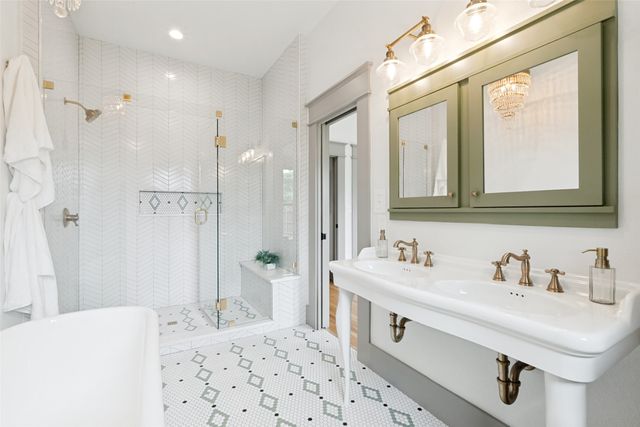 701 Dumont Street, Dallas, TX 75214