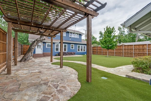 701 Dumont Street, Dallas, TX 75214