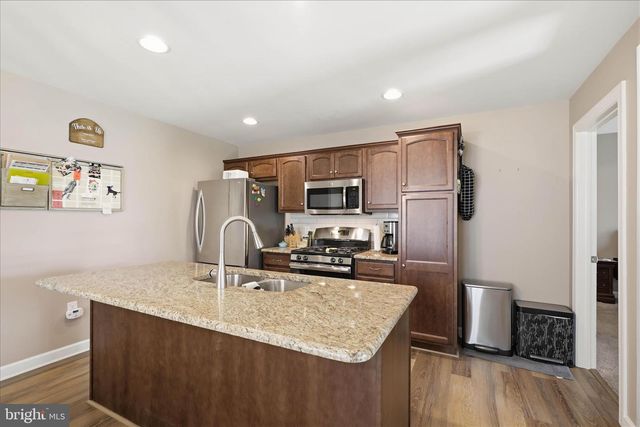 1381 FIELDSTONE DR, Mount Joy, PA 17552