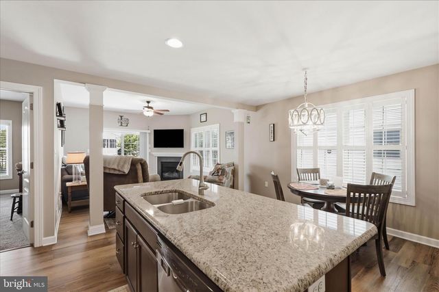 1381 FIELDSTONE DR, Mount Joy, PA 17552